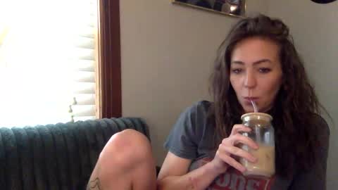 xLacyy online show from 04.20.26