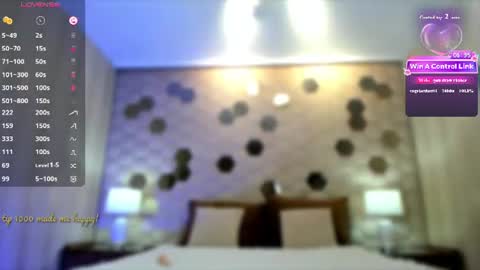 Snapshot of xlindamilfx chatting on 07.16.26 Linda online show from 07.16.26