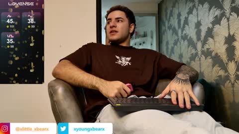 Snapshot of xlittle_xbearx chatting on 12.18.24 Kev online show from 12.18.24