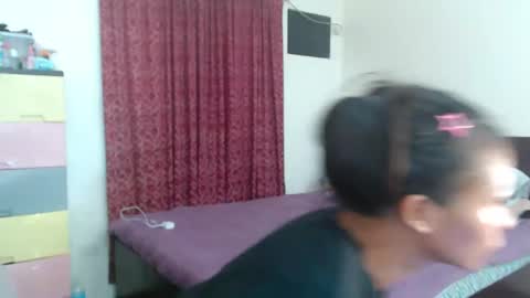 Snapshot of xlovely_destinyx chatting on 02.12.25 Alice online show from 02.12.25