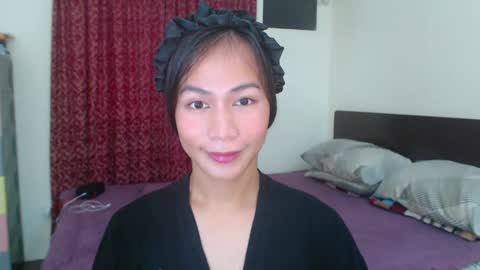 Snapshot of xlovely_destinyx chatting on 03.11.25 Alice online show from 03.11.25