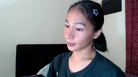 Snapshot of xlovely_destinyx chatting on 09.23.25 Alice online show from 09.23.25