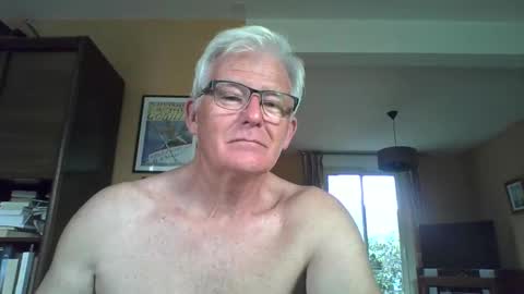 xmaeg3 online show from 10.08.25