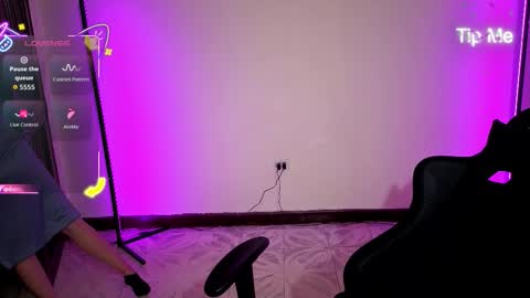 MiaLozano online show from 10.05.25