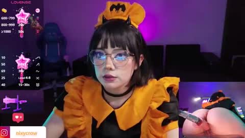 Nixy Crow online show from 10.16.25