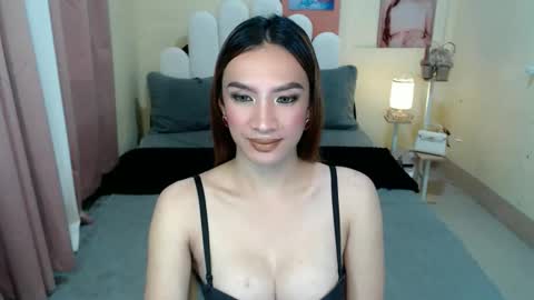 Snapshot of xo_ysabelle chatting on 10.04.25 xo_ysabelle online show from 10.04.25