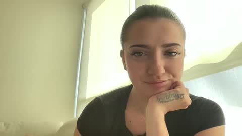 xoariellxo online show from 09.09.25