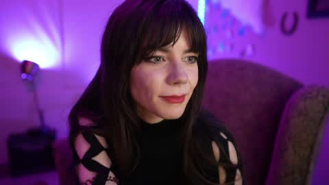 Bella Bondai online show from 01.12.25