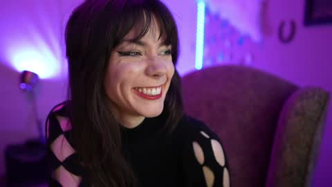 Bella Bondai online show from 01.12.25