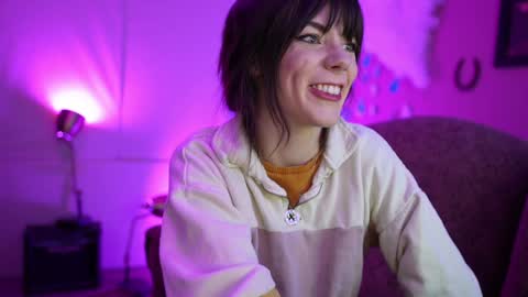 Bella Bondai online show from 01.21.25