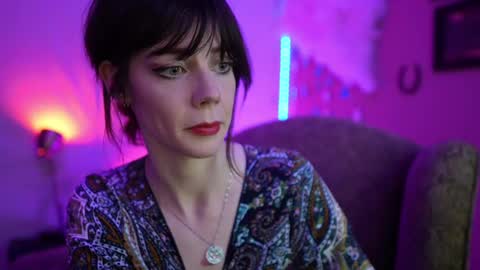 Bella Bondai online show from 02.09.25