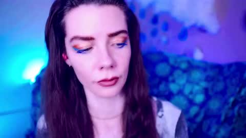 Bella Bondai online show from 09.11.25