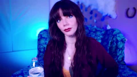 Bella Bondai online show from 09.20.25