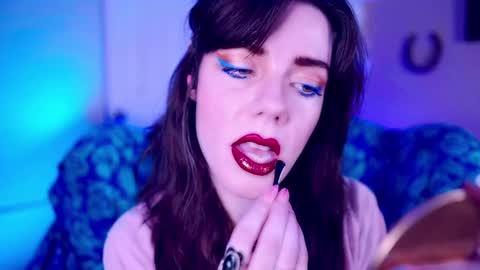 Bella Bondai online show from 11.21.25