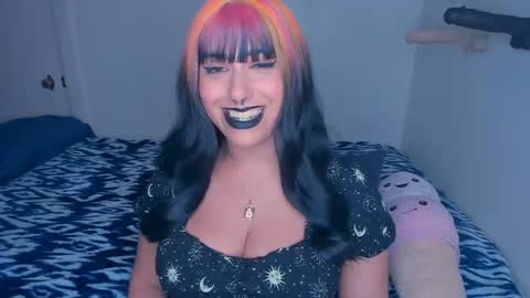 Rae  online show from 12.06.24