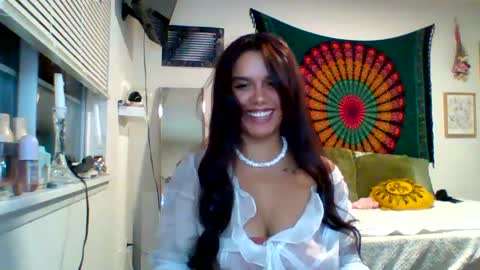 XOVA online show from 10.09.25