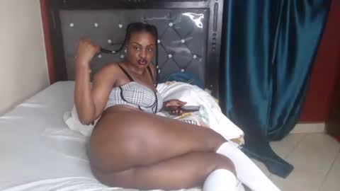 Snapshot of xowie1 chatting on 11.01.25 Xoe online show from 11.01.25