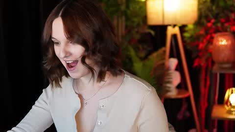 xoxo_molly online show from 10.03.25