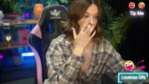 xoxo_molly online show from 11.27.25