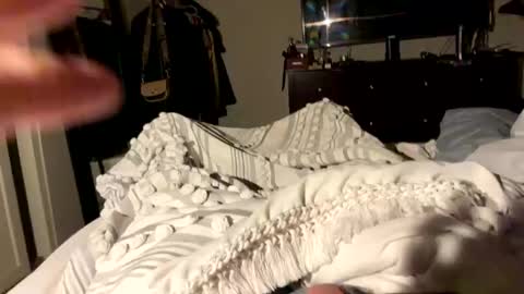 xoxowtf online show from 12.31.24