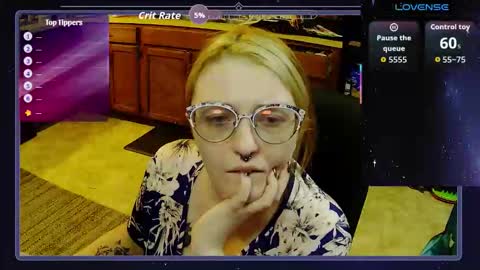 Snapshot of xravenstouchx chatting on 10.26.25 Raven online show from 10.26.25