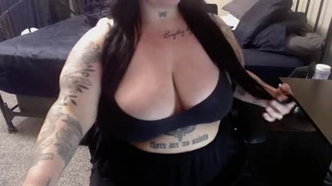 xorileyschembri online show from 12.05.24