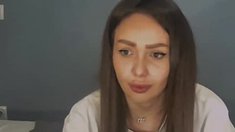 Snapshot of xsexycouples chatting on 01.17.25 AnnaMaee online show from 01.17.25