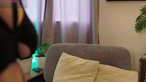 Snapshot of xspacebluex chatting on 02.09.26 Blue online show from 02.09.26