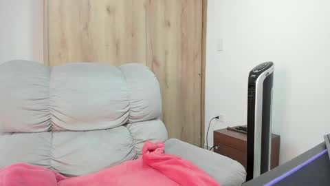 Snapshot of xspecialroomx chatting on 04.24.26 Hellen Sofia instagram hellen5546 online show from 04.24.26