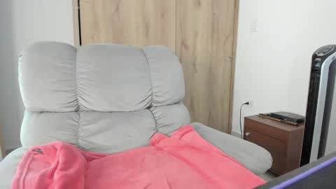 Snapshot of xspecialroomx chatting on 05.11.26 Hellen Sofia instagram hellen5546 online show from 05.11.26