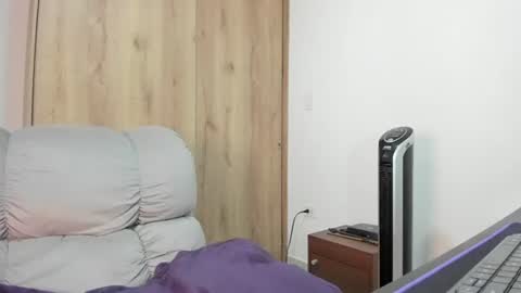 Snapshot of xspecialroomx chatting on 06.12.26 Hellen Sofia instagram hellen5546 online show from 06.12.26