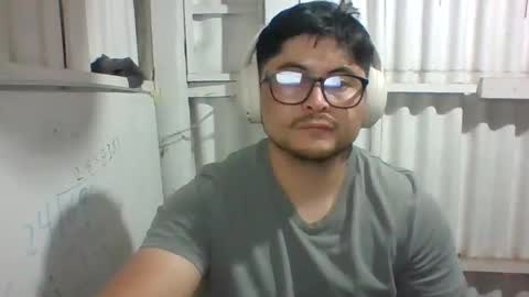 Snapshot of xstudiobog_90 chatting on 03.02.25 xstudiobog_90 online show from 03.02.25