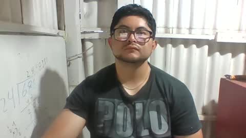 Snapshot of xstudiobog_90 chatting on 09.29.25 xstudiobog_90 online show from 09.29.25