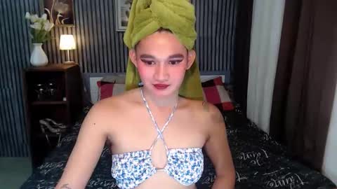 xtspetitehugecock online show from 05.21.26