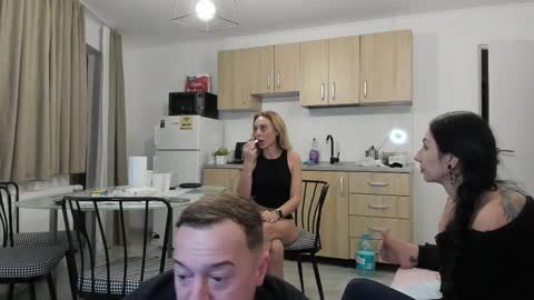 xveryhotcouple online show from 11.03.25