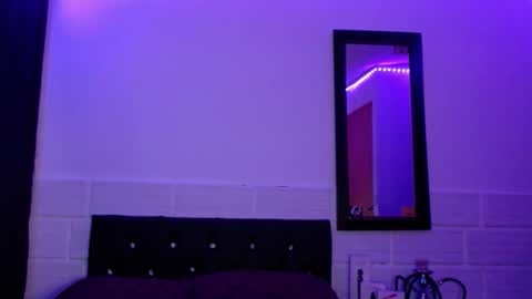 Snapshot of xx_johnson_xx chatting on 10.31.25 VALE online show from 10.31.25