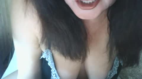 Snapshot of xxalexis chatting on 07.22.26 HotMomAlex online show from 07.22.26