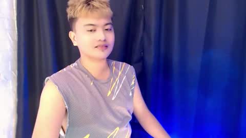 Snapshot of xxhotloyd_cummerx chatting on 10.27.25 Loyd online show from 10.27.25