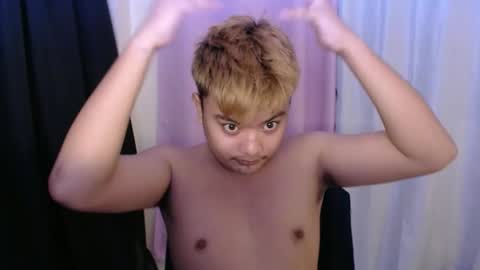 Snapshot of xxhotloyd_cummerx chatting on 11.08.25 Loyd online show from 11.08.25