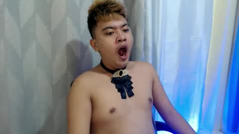 Snapshot of xxhotloyd_cummerx chatting on 11.26.25 Loyd online show from 11.26.25