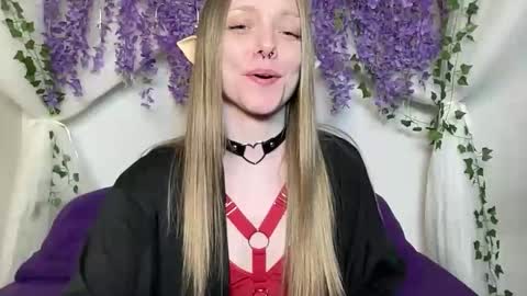 Snapshot of xxloveanastasia chatting on 02.17.26 LoveAnastasia online show from 02.17.26