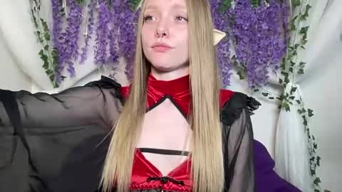 Snapshot of xxloveanastasia chatting on 02.19.26 LoveAnastasia online show from 02.19.26