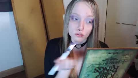 Snapshot of xxloveanastasia chatting on 02.25.26 LoveAnastasia online show from 02.25.26