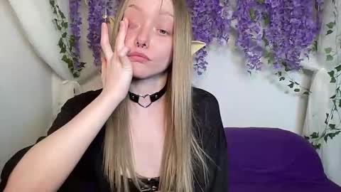 Snapshot of xxloveanastasia chatting on 03.11.26 LoveAnastasia online show from 03.11.26