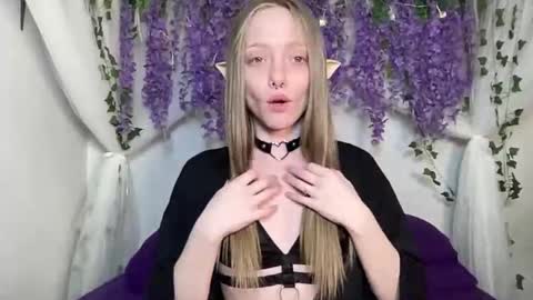 Snapshot of xxloveanastasia chatting on 03.20.26 LoveAnastasia online show from 03.20.26