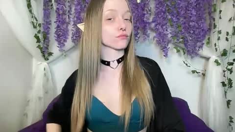 Snapshot of xxloveanastasia chatting on 03.25.26 LoveAnastasia online show from 03.25.26