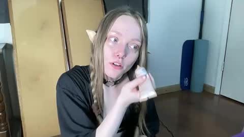 Snapshot of xxloveanastasia chatting on 04.24.26 LoveAnastasia online show from 04.24.26