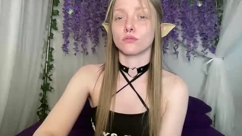 Snapshot of xxloveanastasia chatting on 05.11.26 LoveAnastasia online show from 05.11.26