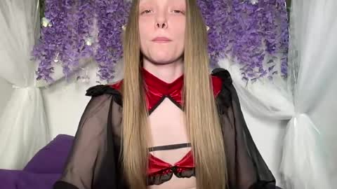 Snapshot of xxloveanastasia chatting on 07.28.26 LoveAnastasia online show from 07.28.26