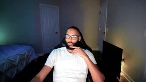 Snapshot of xxlrollingpapers chatting on 09.17.25 xxlrollingpapers online show from 09.17.25